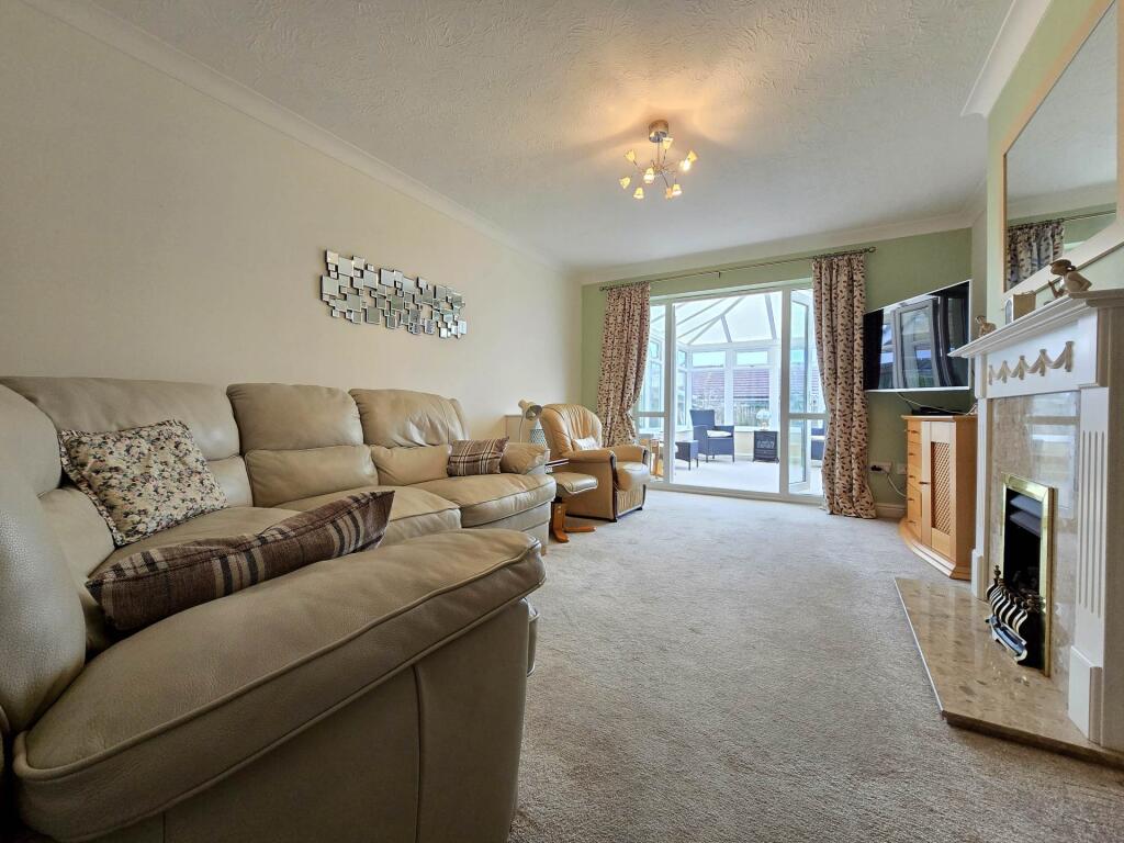 Pelican Close, Westward Ho! photo 3