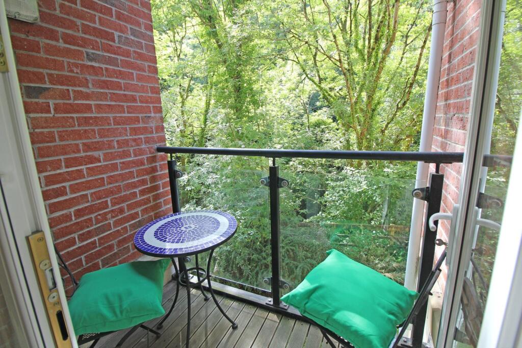 Apartment in Cardiff - View 4