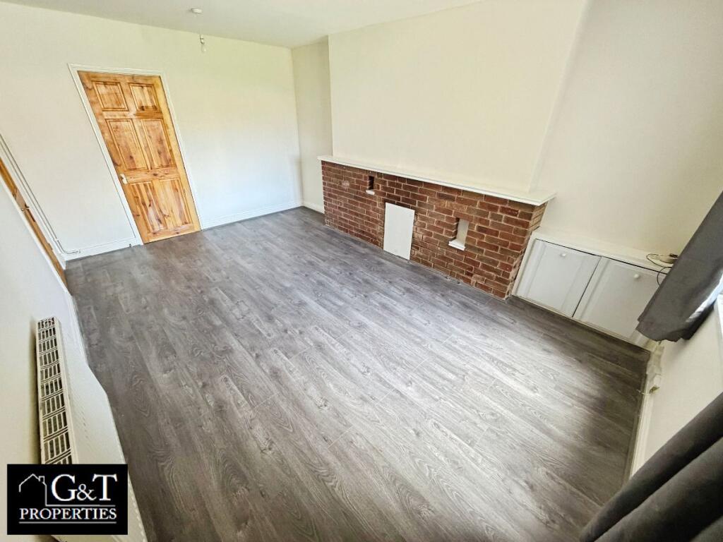 Apartment in Dudley, West Midlands - View 3