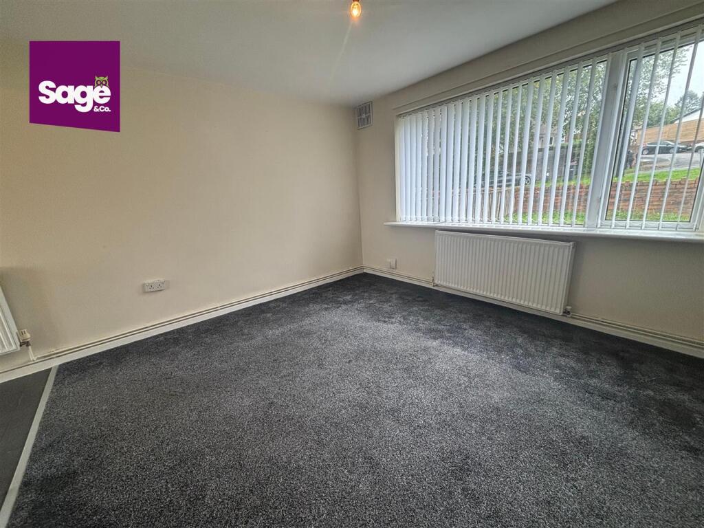 Apartment in Newport - View 5