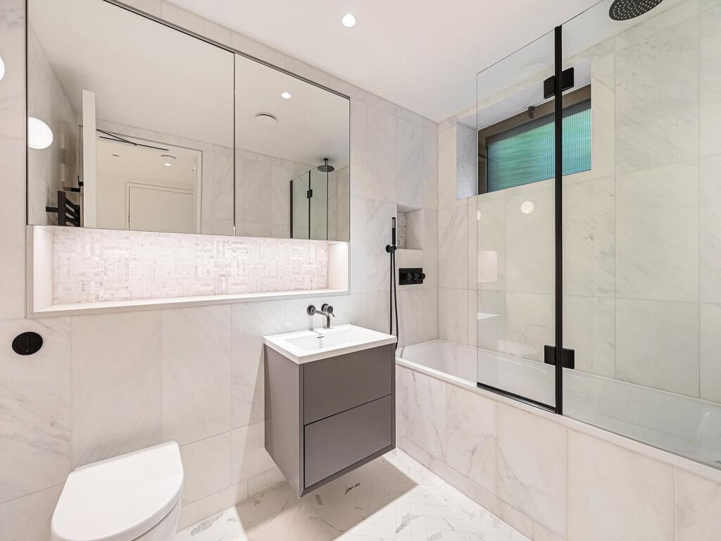 Apartment in London - View 5