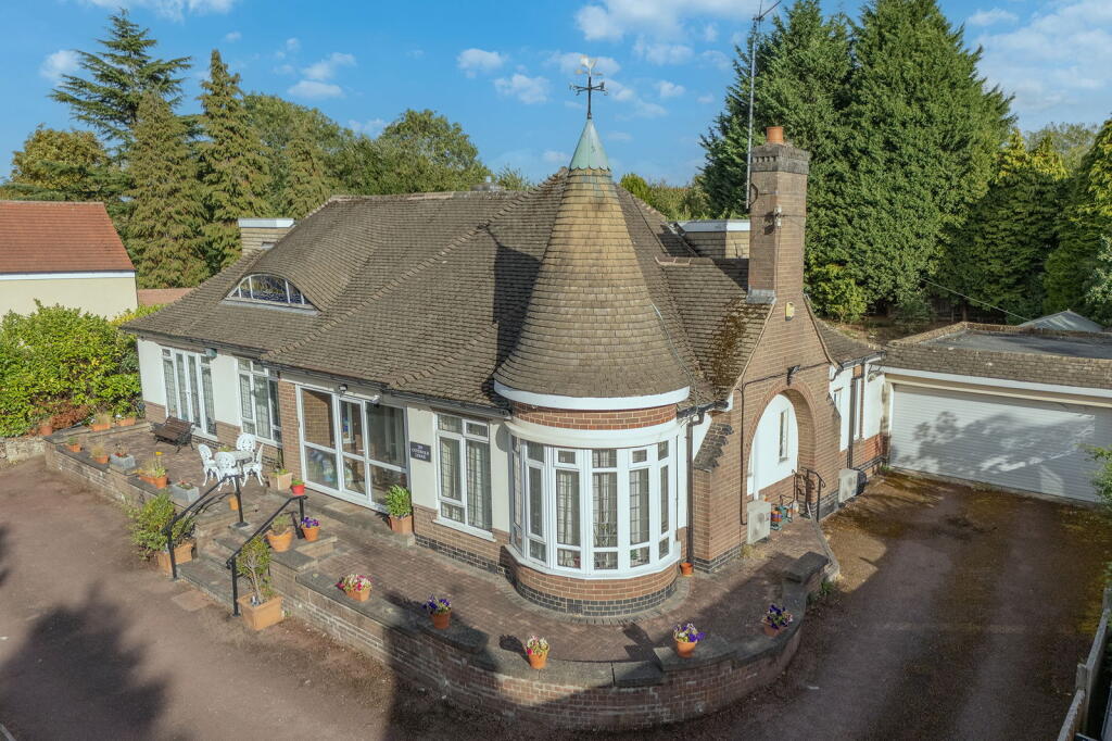 Main image of property: Wigston Road, Oadby, Leicester, LE2 5JF