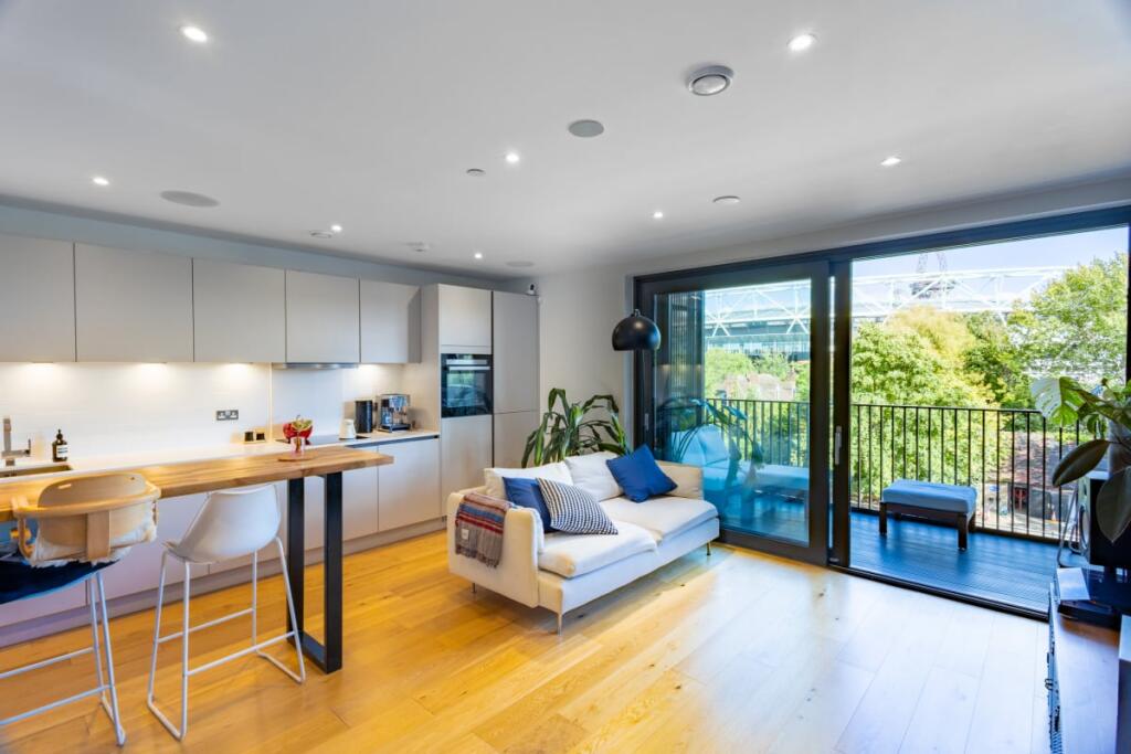 Bannister House, Skippers Yard, London, E3 - View 2