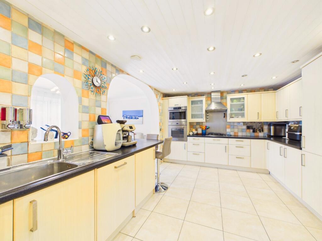 House in Sidcup, Blackfen - View 5
