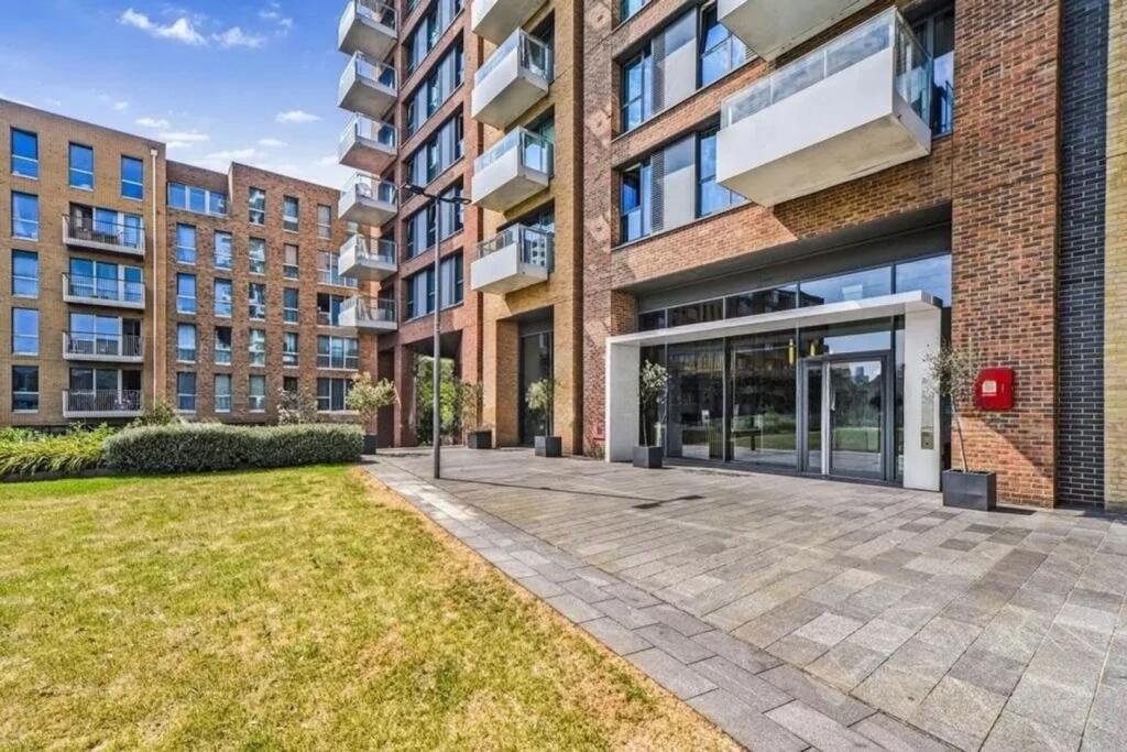 Main image of property: Hannaford Walk, London, E3
