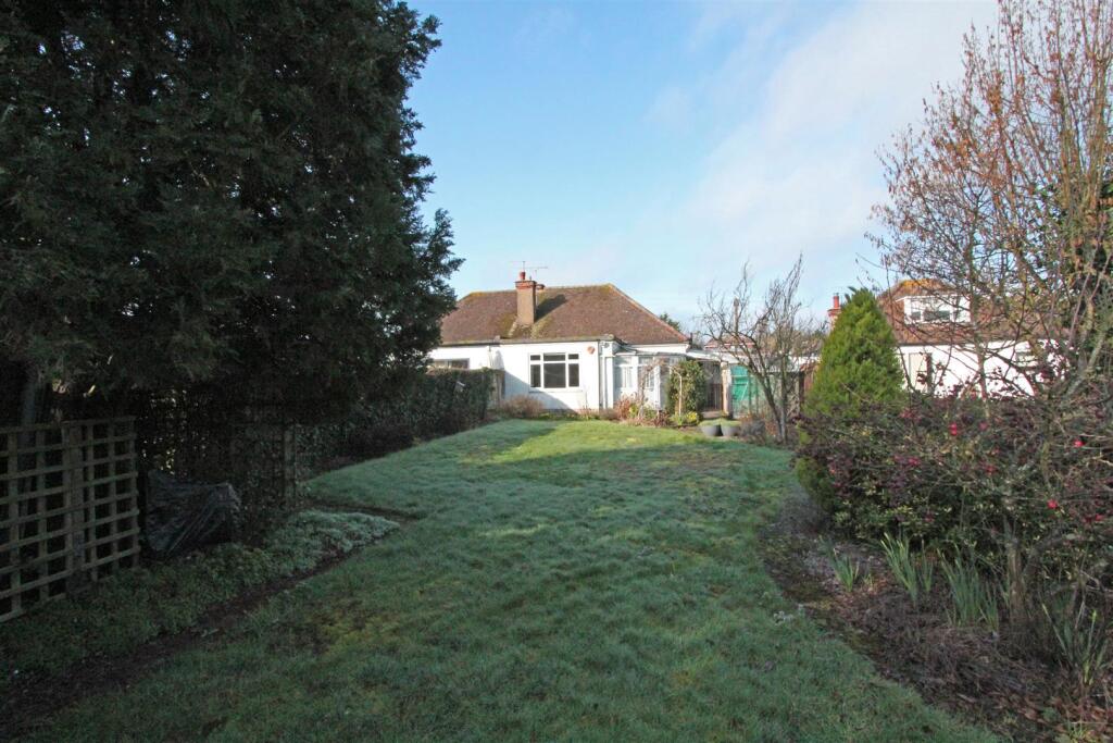 The Meadway, Cuffley photo 2