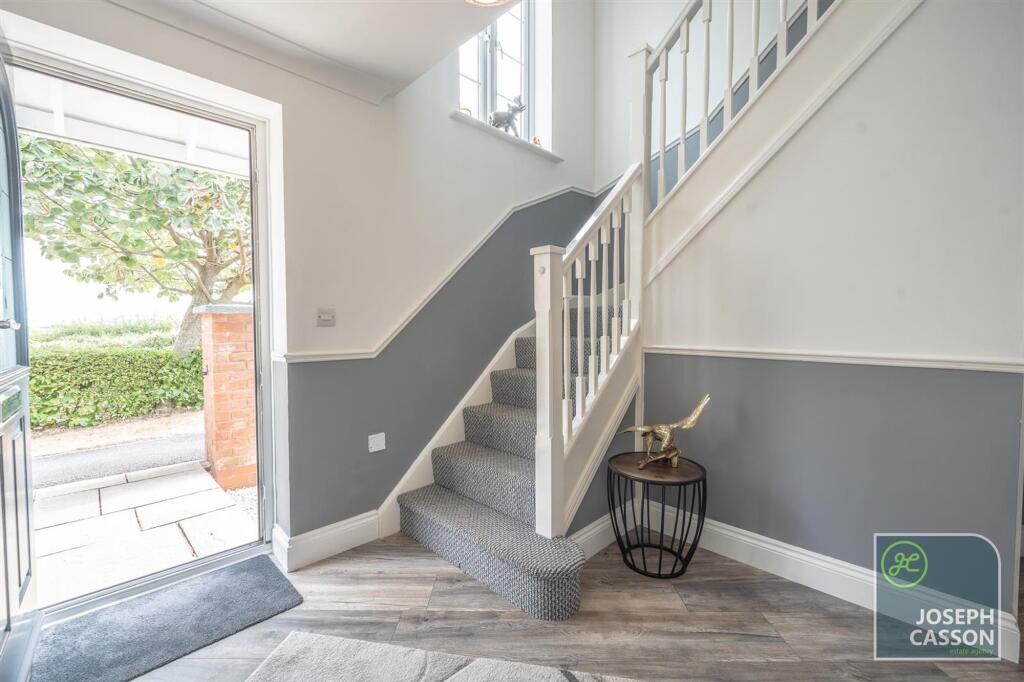 House in Taunton - View 3