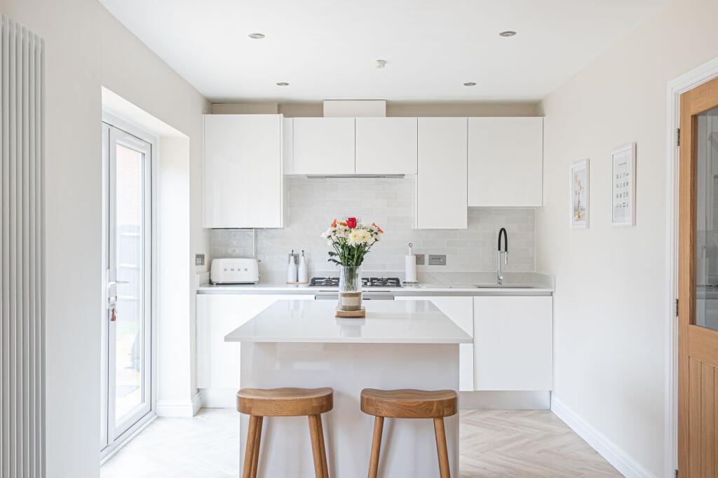 House in Test Valley, Andover - More