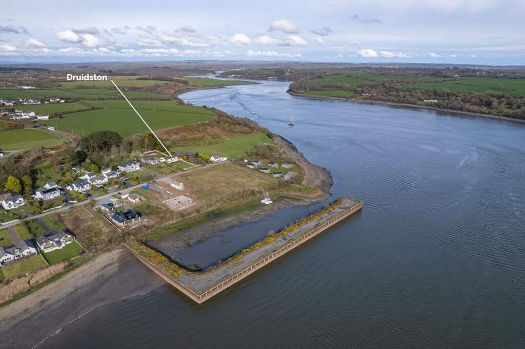 Main image of property: Kiln Park, Burton, SA73