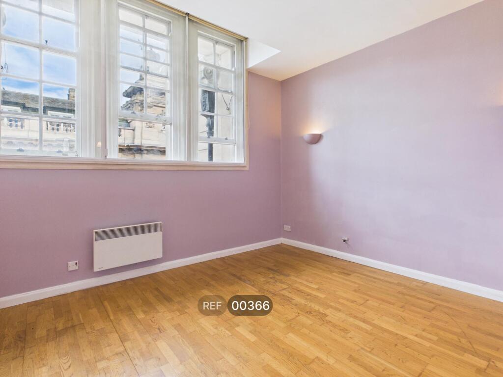 Apartment in Hull, Garrison Side, Old Town - View 5