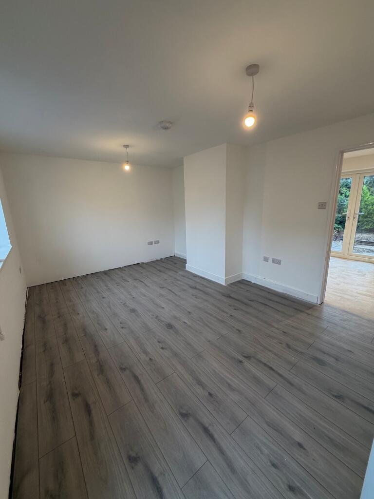 House in Hereford, Herefordshire - View 2