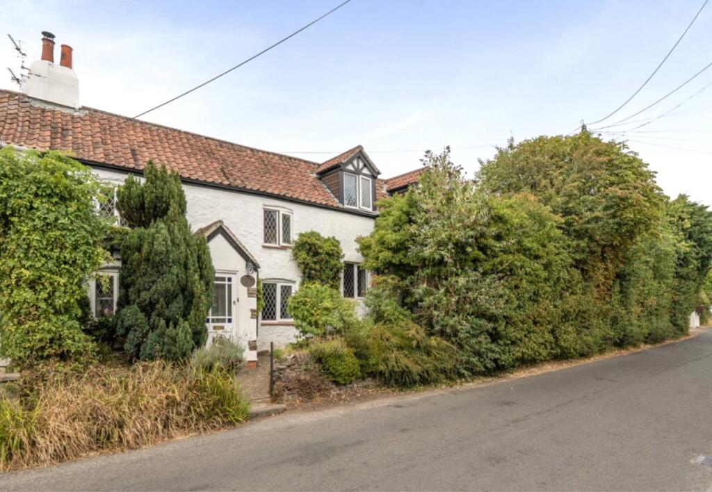 Main image of property: Main Road, Shortwood, Bristol, South Gloucestershire, BS16
