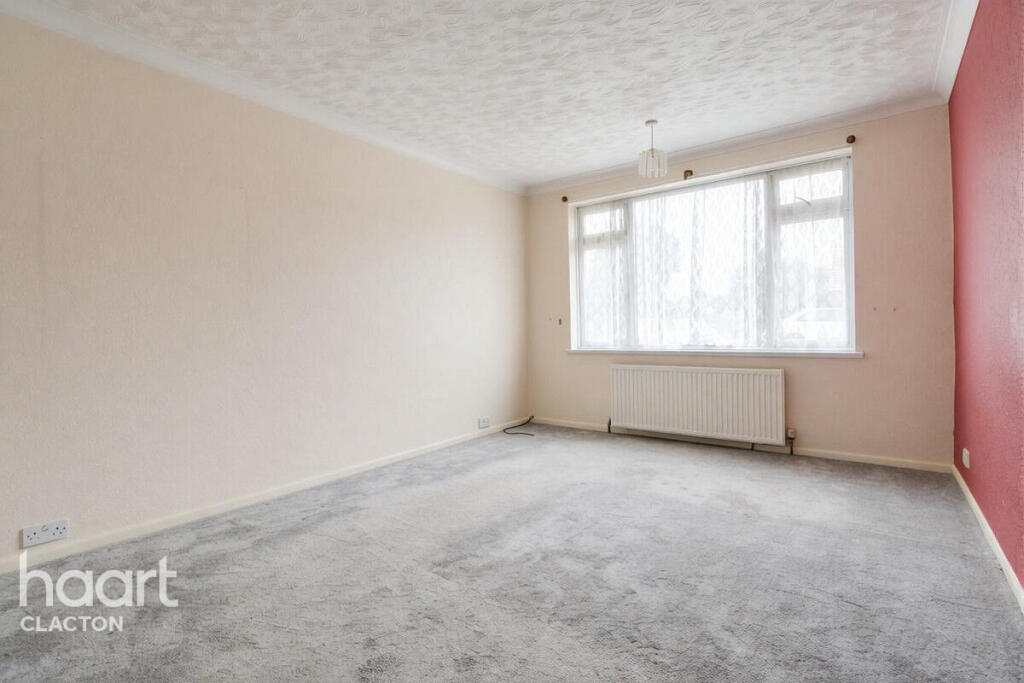 House in Clacton-on-Sea, Holland-on-Sea - More
