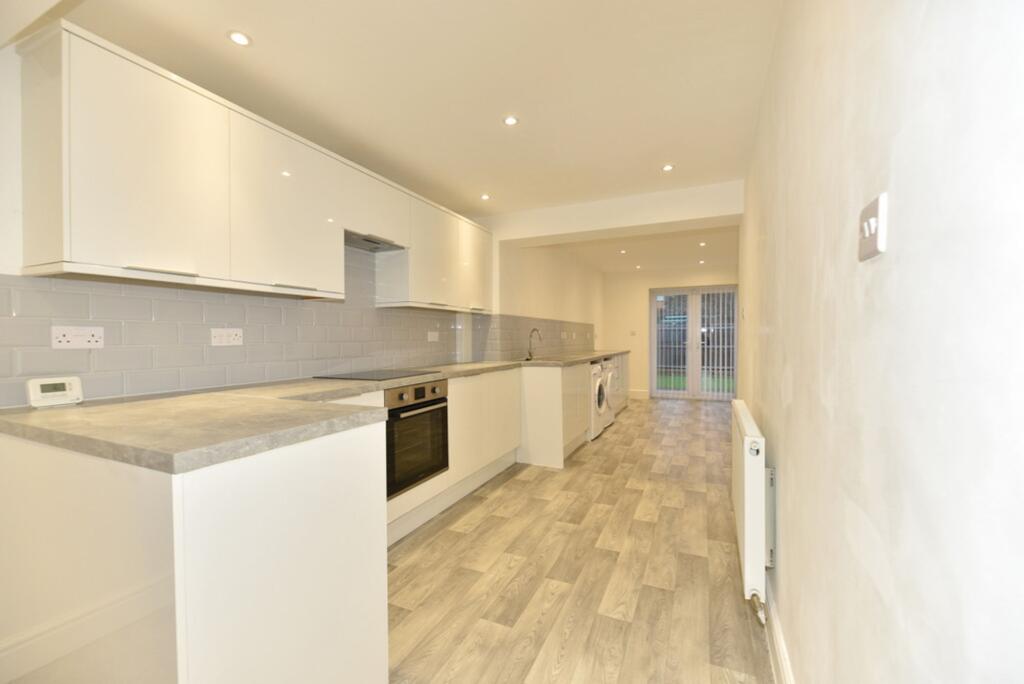 Spinney Way, St. Ives, PE27 photo 3