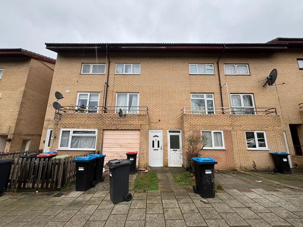 Main image of property: Cranesbill Place, Conniburrow, MILTON KEYNES