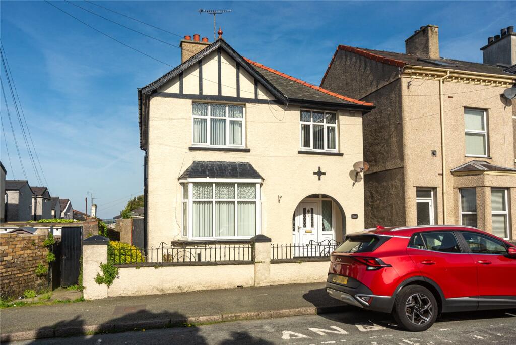 4-bed detached on Dinorwic Street, Caernarfon, Gwynedd, LL55, £240,000