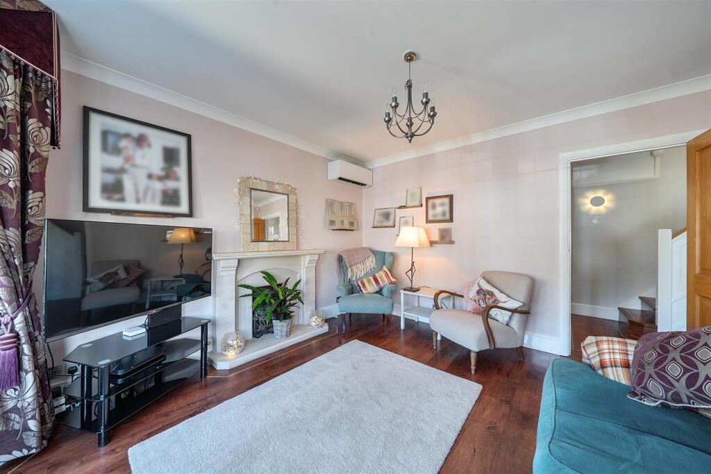House in Harrow - View 4