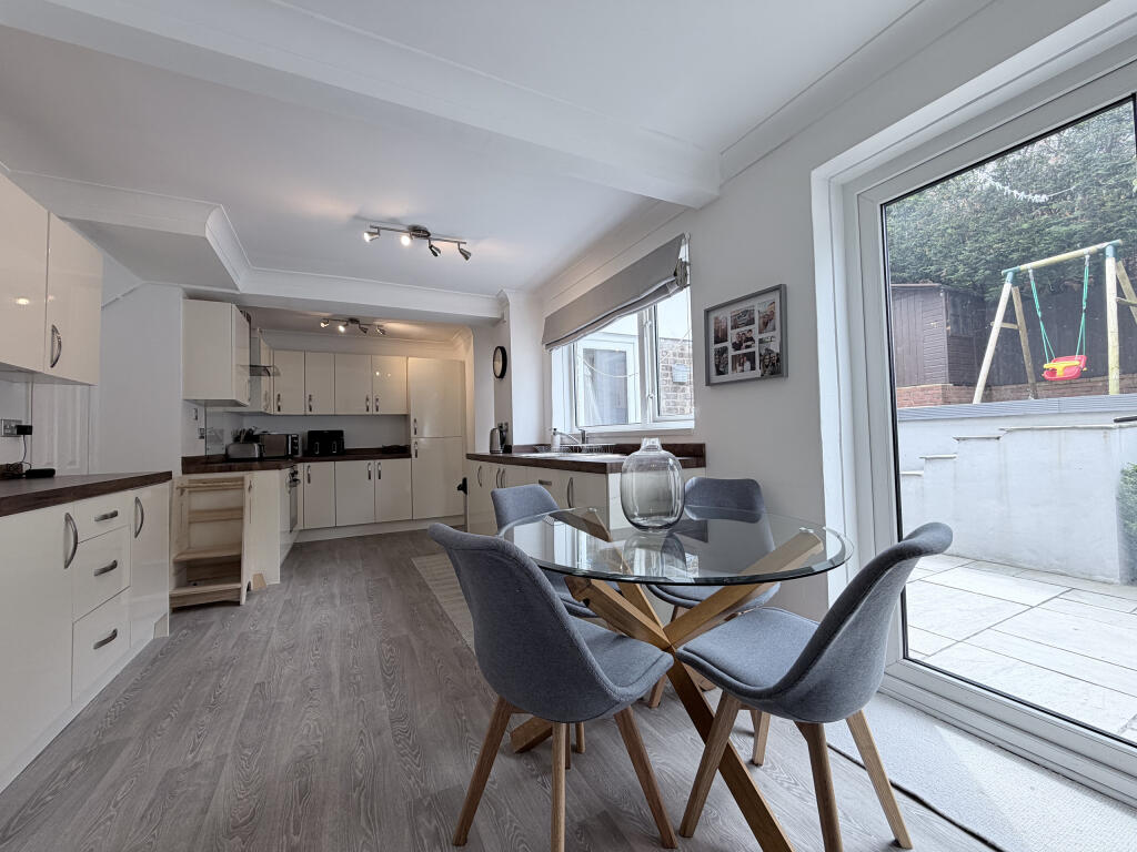 House in Pontypridd, Cilfynydd - More