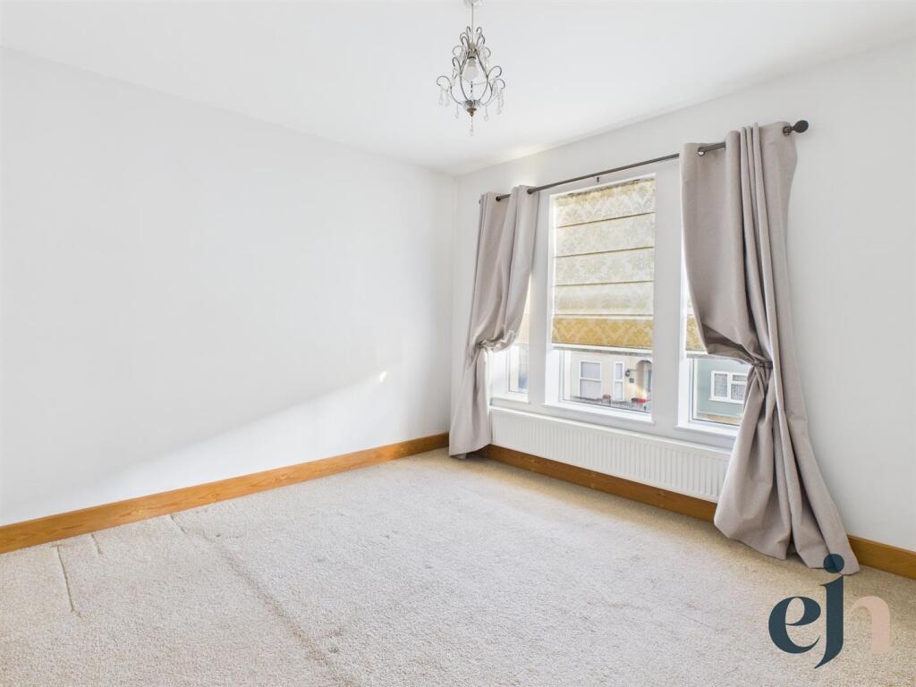 Main image of property: Worthing Road, Lowestoft