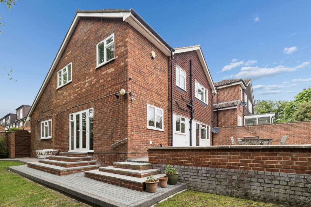 House in Harrow - More