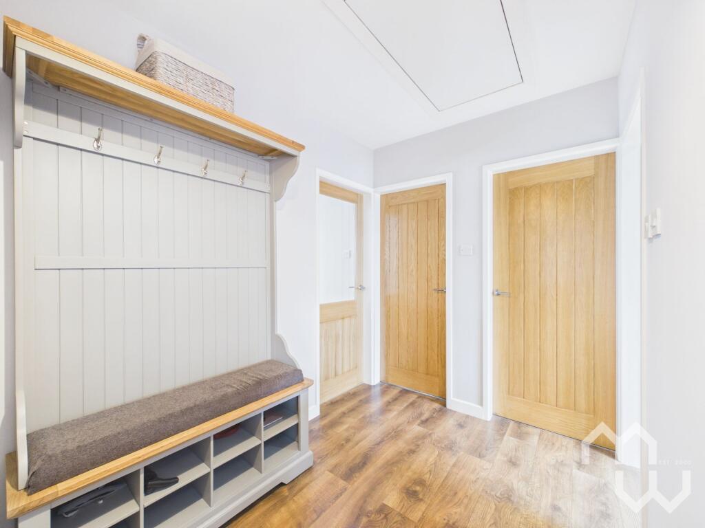 Top Acre, Hutton, PR4 - More