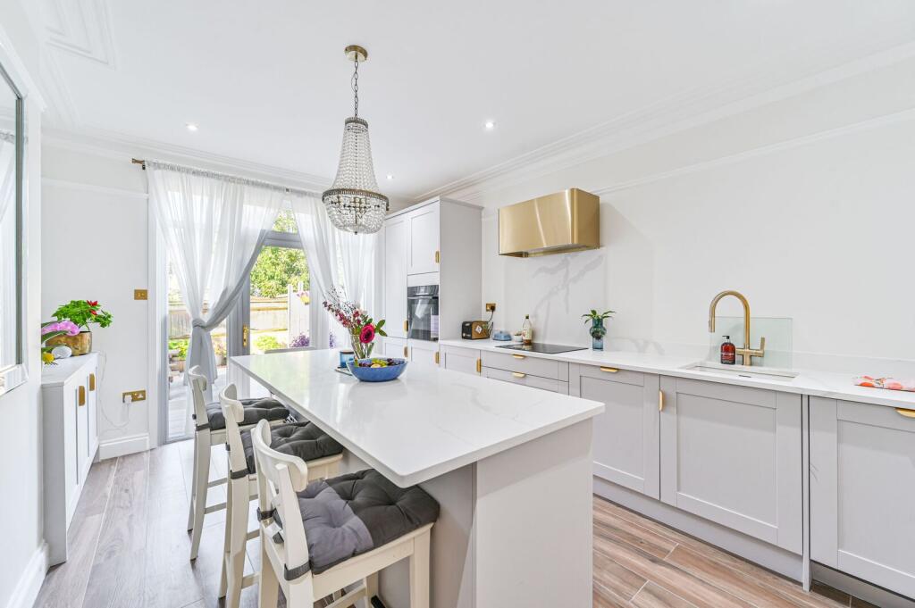 House in London - View 5