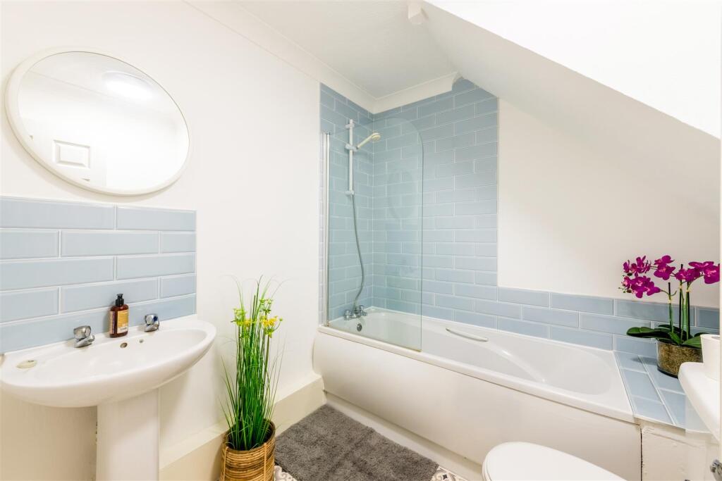 Apartment in Hove, Brighton and Hove - View 5