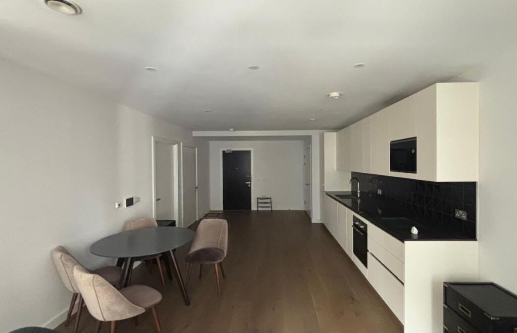 Apartment in London - View 3