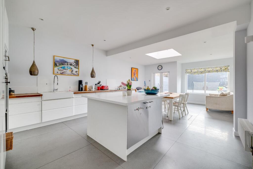 Main image of property: Avenue Gardens, SW14