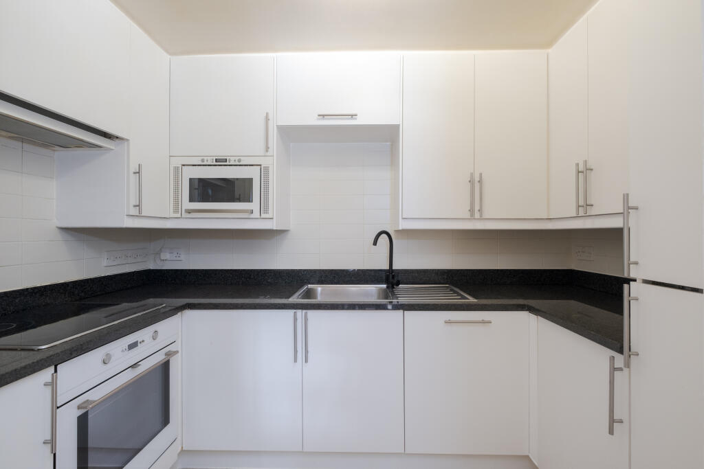 Apartment in London, City of Westminster - View 4