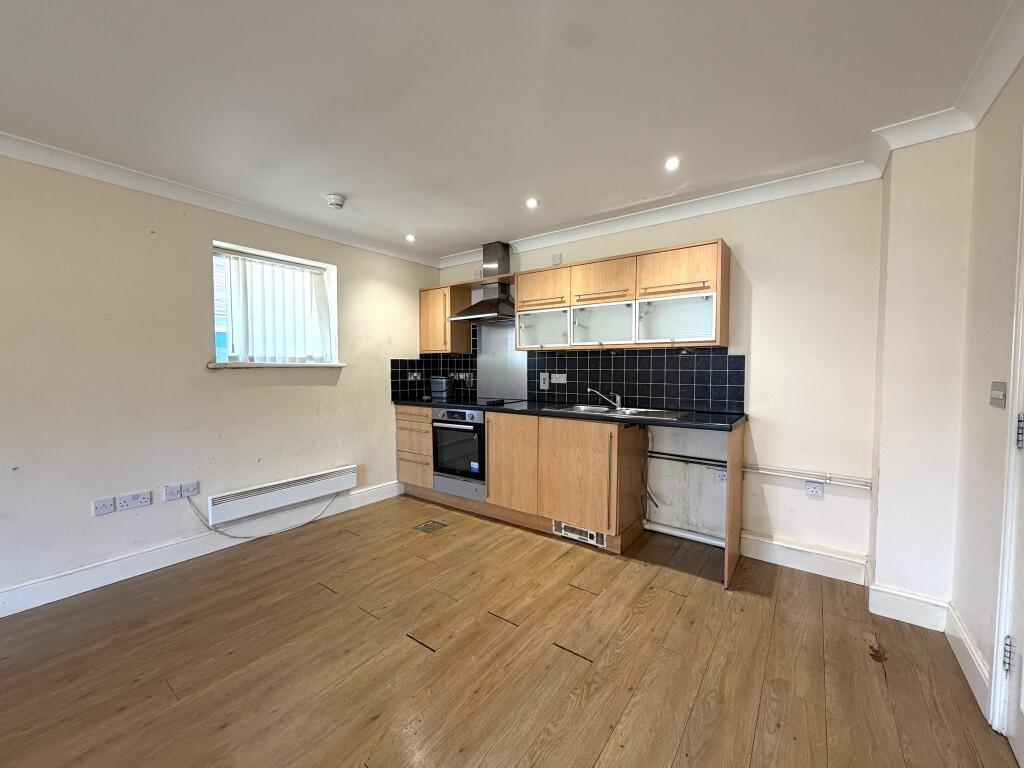 Apartment in Ipswich - View 4