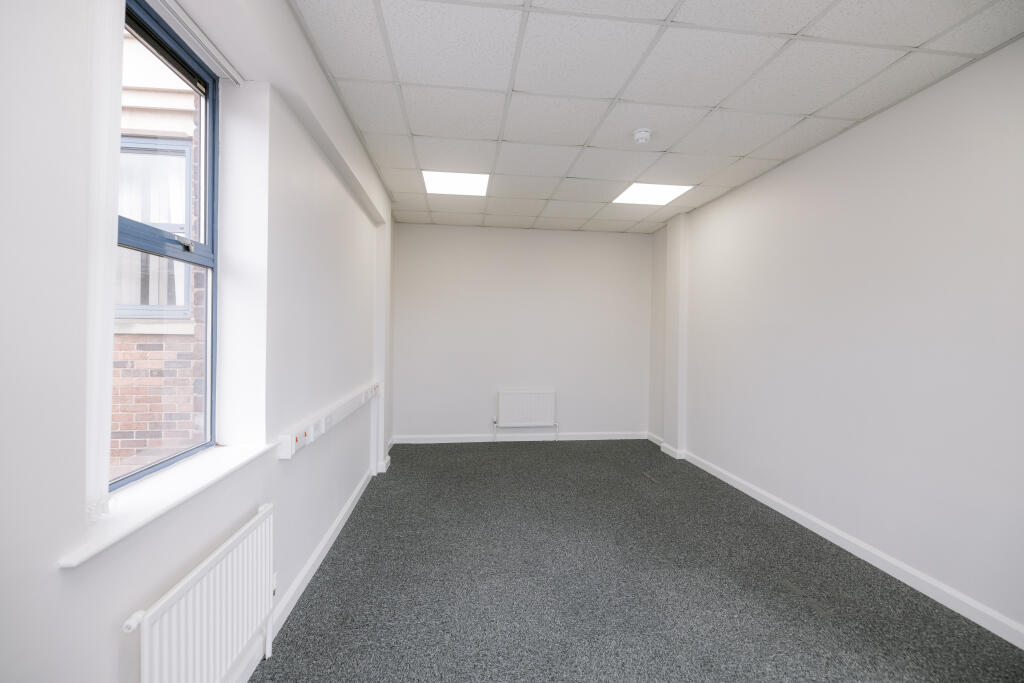 200 sqft office