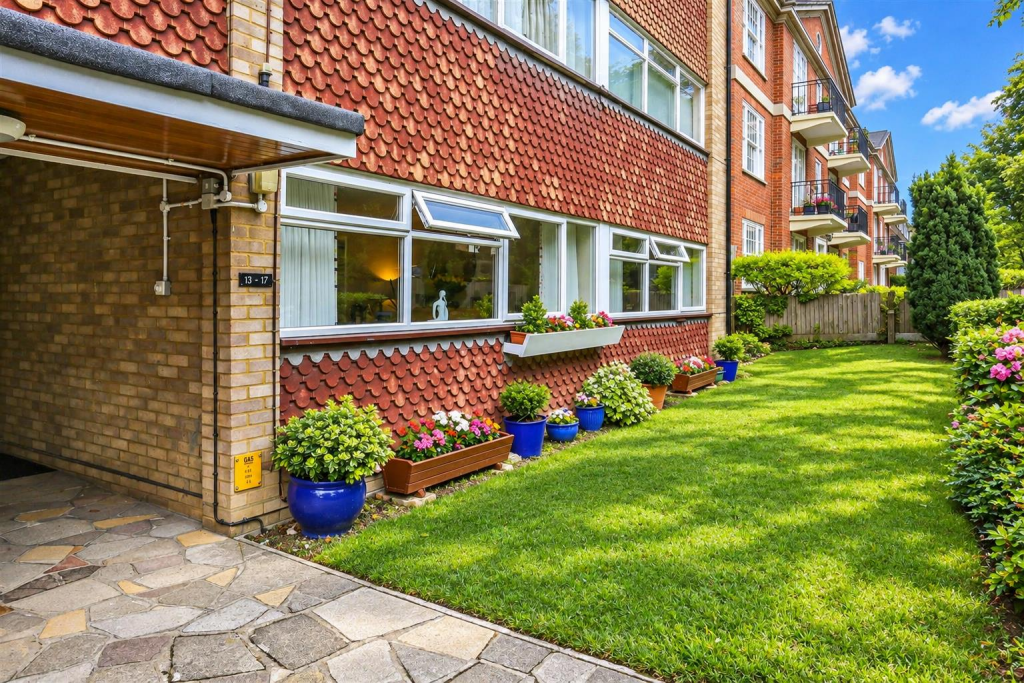 Apartment in London, Carshalton Beeches - View 5