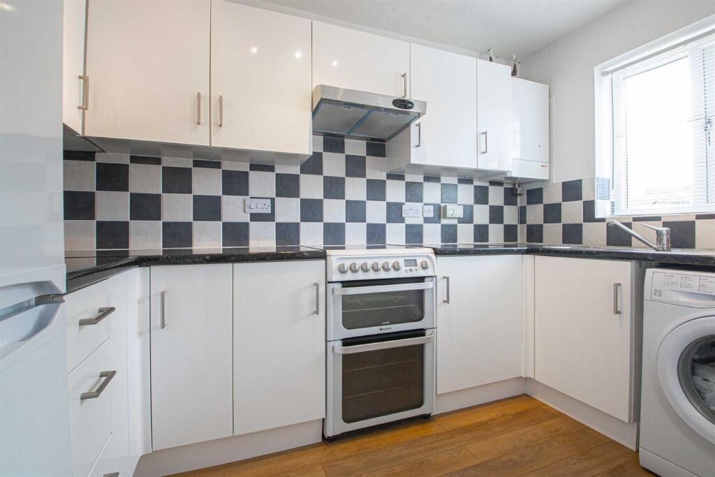 House in Milton Keynes, Monkston, Kents Hill, Monkston and Brinklow - View 2