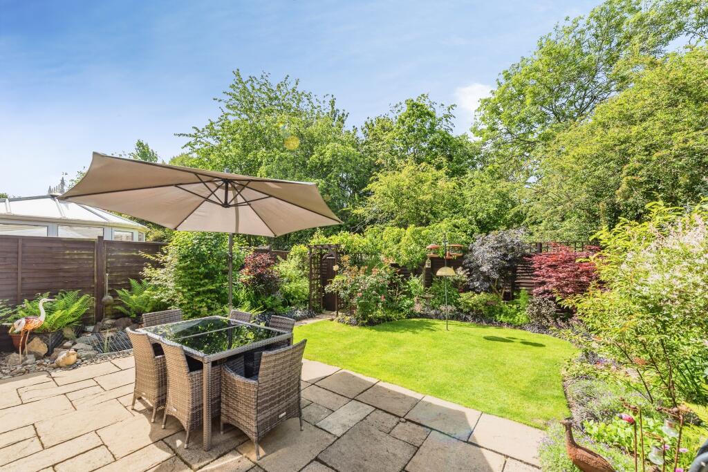 House in Swindon, Haydon Wick - View 2