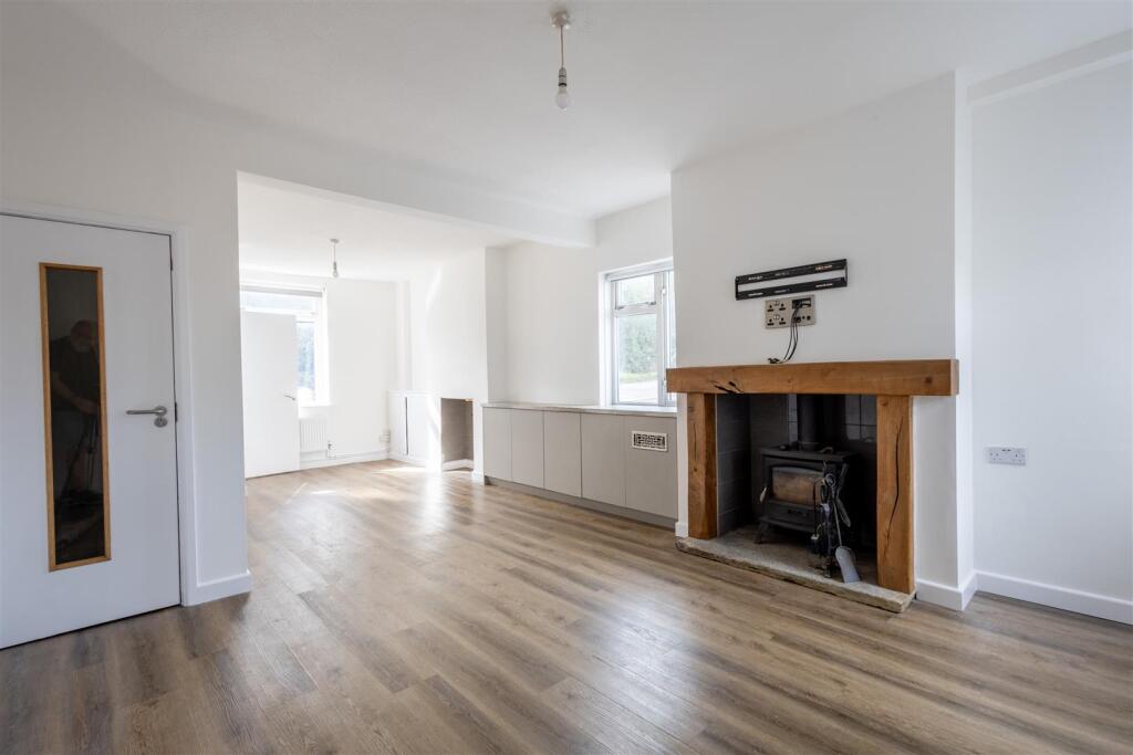 House in Chesterfield, Old Whittington - View 2