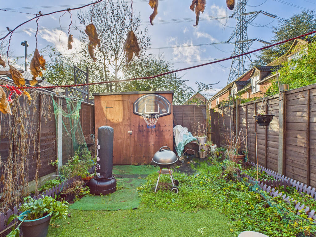 House in London - View 2