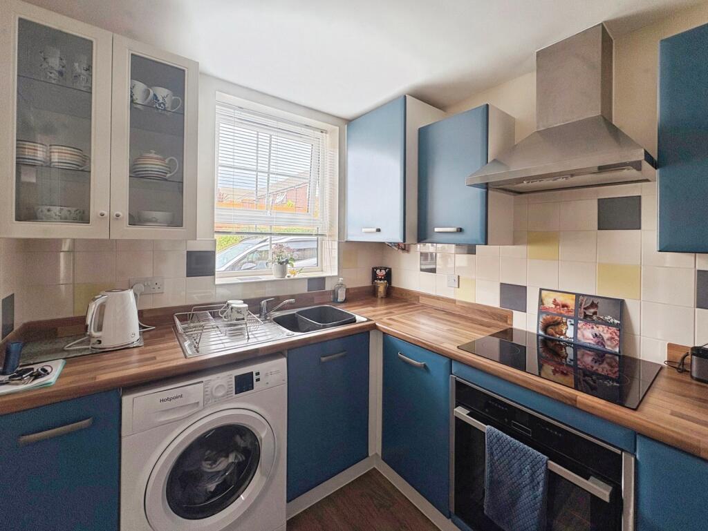 House in Portsmouth - More