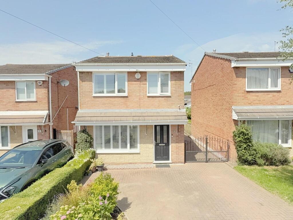 Main image of property: Carr Wood Close, Calverley, Leeds, LS28 5UB