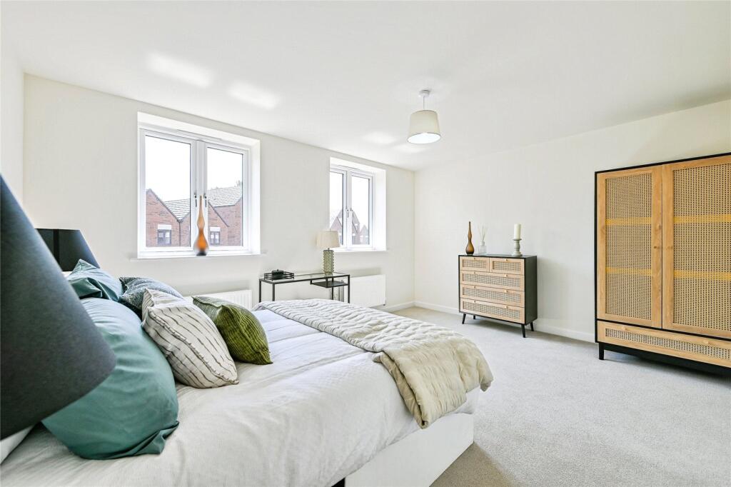 House in Nottingham, Nottinghamshire - More