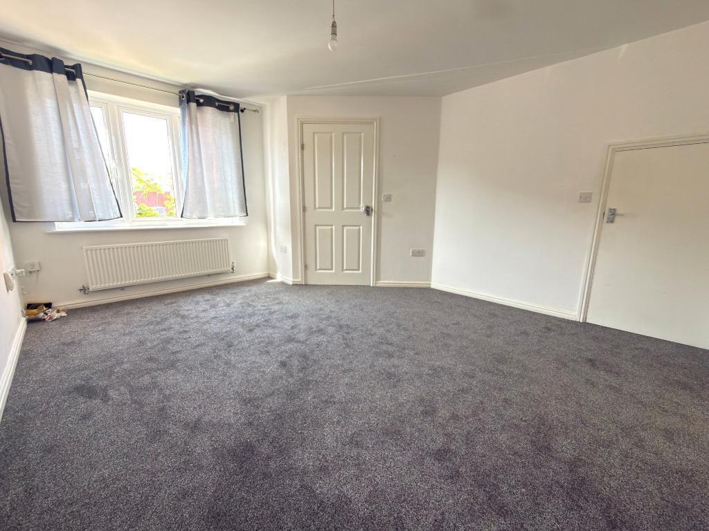 House in Luton - View 4