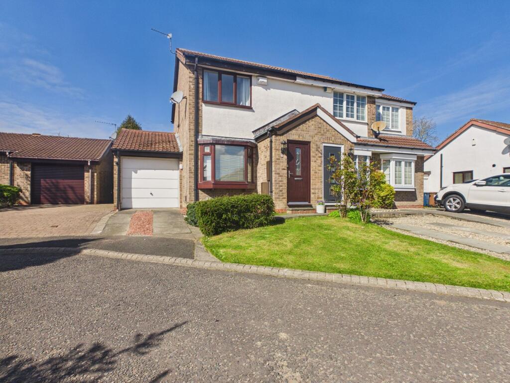 Main image of property: Fieldfare Close, Washington, NE38