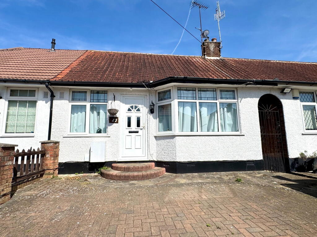 3-bed house on Bullhead Road, Borehamwood, WD6 1HW, £615,000