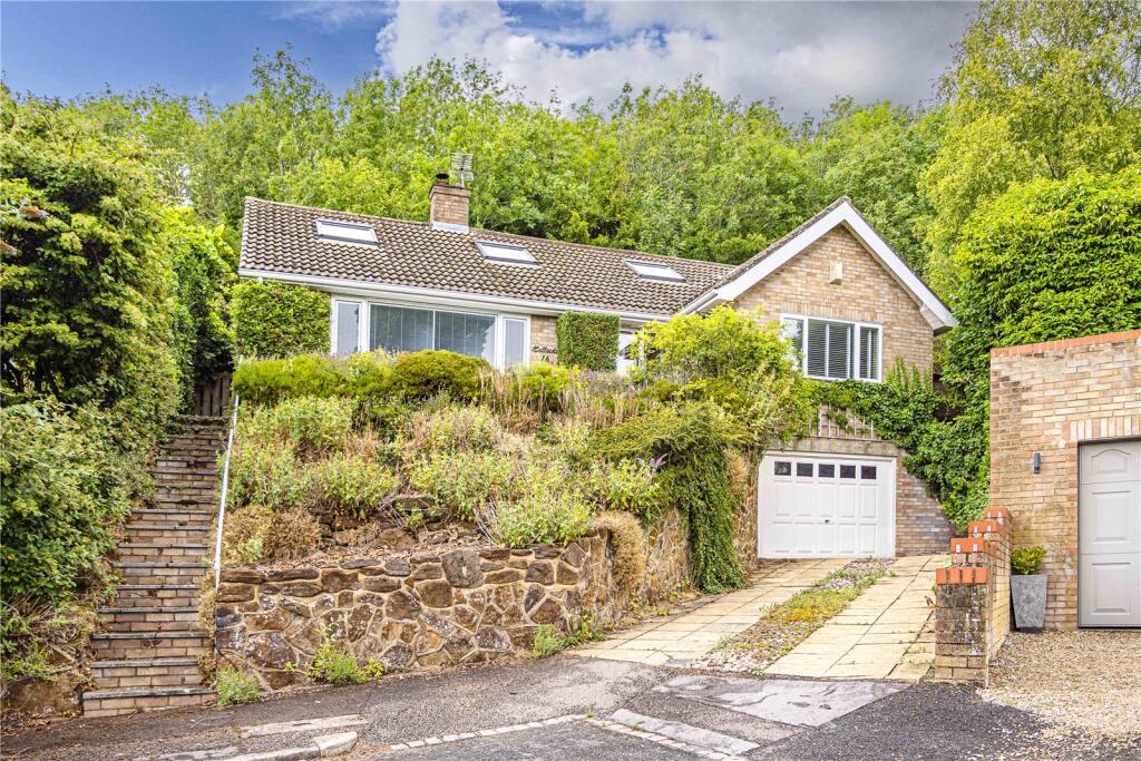 Main image of property: Brownlow Rise, Totternhoe, Central Bedfordshire, LU6