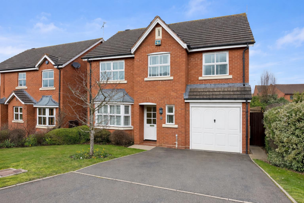 Main image of property: Wellington Drive, Stratford-upon-Avon