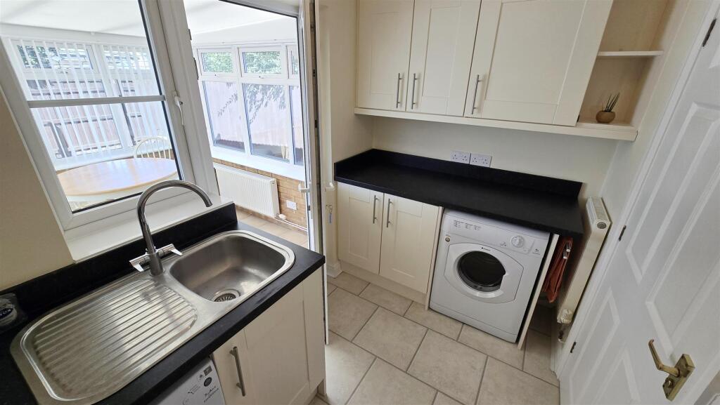House in South Holland, Long Sutton - View 5