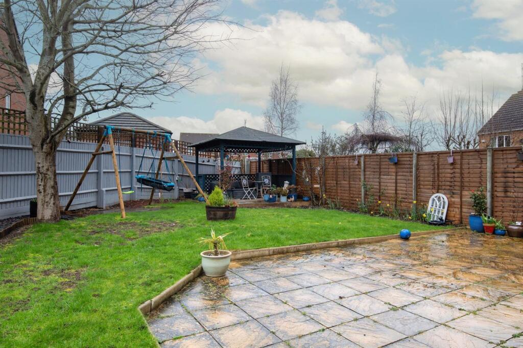 House in Wellingborough - View 2
