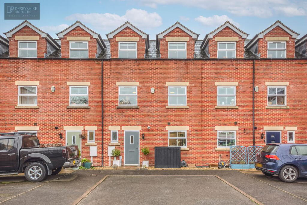 4-bed house on Peak Close, Belper, DE56, £319,000