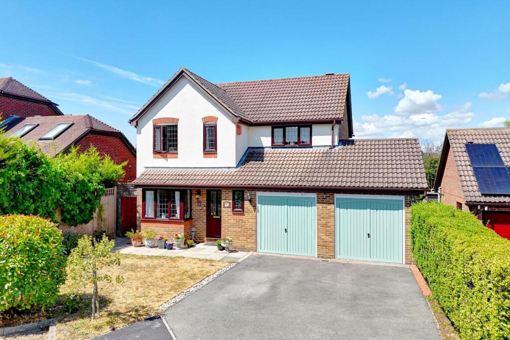 Main image of property: Sunningdale Close, Hailsham, BN27
