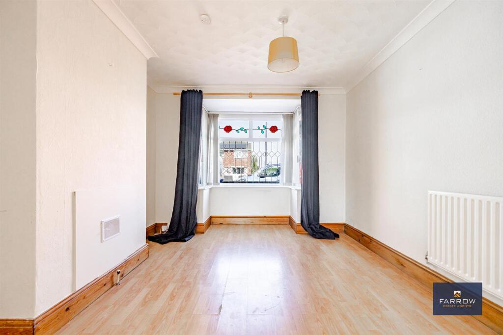 House in Grimsby, Yarborough - View 4